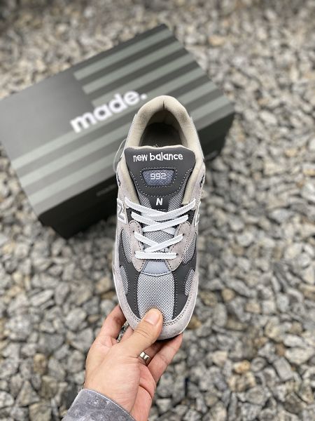 New Balance M992系列 2020新款 美產血統復古老爹男女跑步鞋