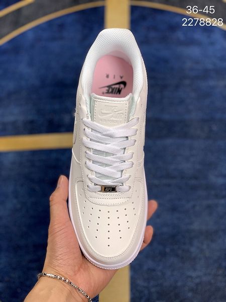 Nike Air Force Low 1 07 Reflective White 2021新款 空軍一號情侶款休閒板鞋 帶半碼